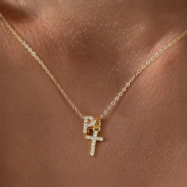 Karnz | Zarte Diamant Initial & Kreuz Halskette
