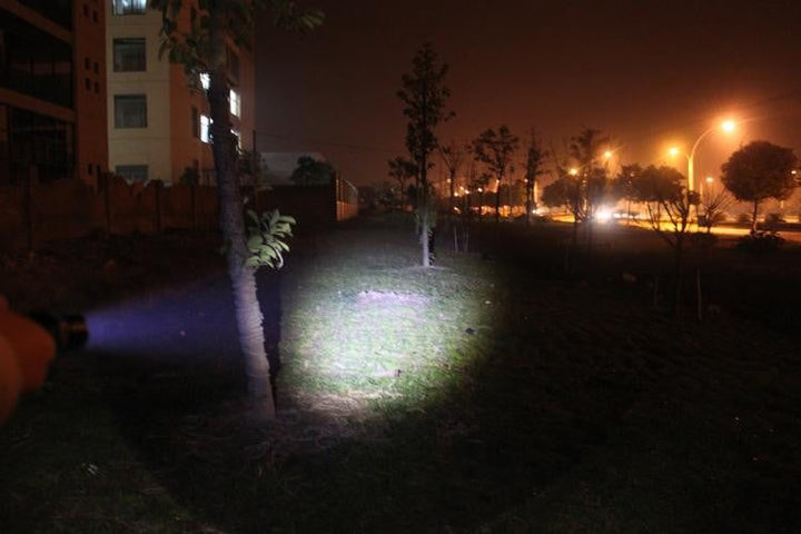 Wiederaufladbare LED Taschenlampe | Karnz