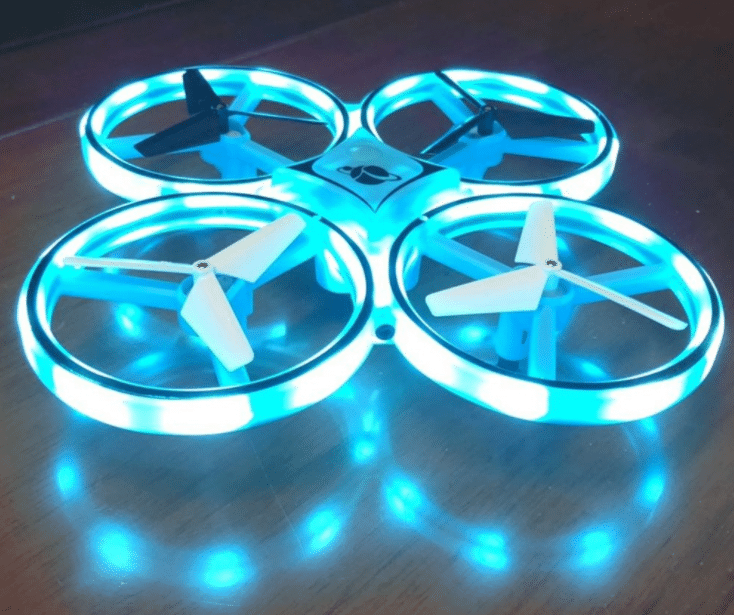 Drohne - handgesteuert -Quadrocopter (Gyro &amp; LED) | Karnz