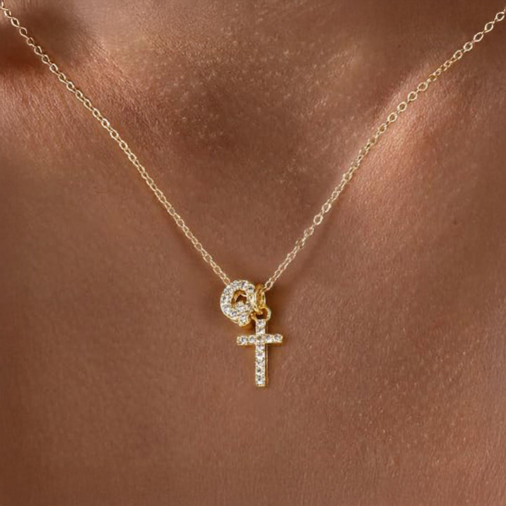 Karnz | Zarte Diamant Initial & Kreuz Halskette