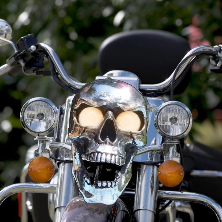 LED-Motorrad-Totenkopflampe mit einzigartigem Augenleuchten und Chrom-Finish