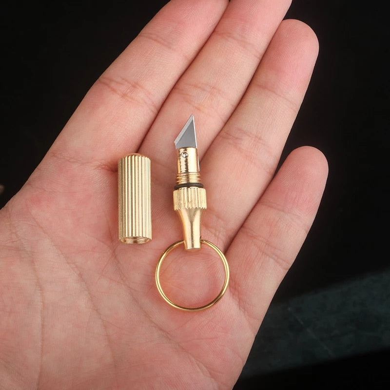 Pocket Capsule Outdoor Survival Mini Knife | Karnz