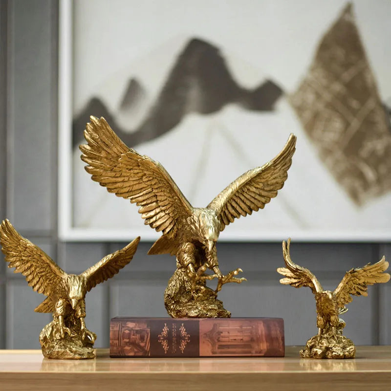 Goldene Adlerstatue aus Kunstharz, Tiermodell-Sammlung, Ornament für Zuhause, Büro, Schreibtisch, Feng Shui-Dekor, Figur, schlicht