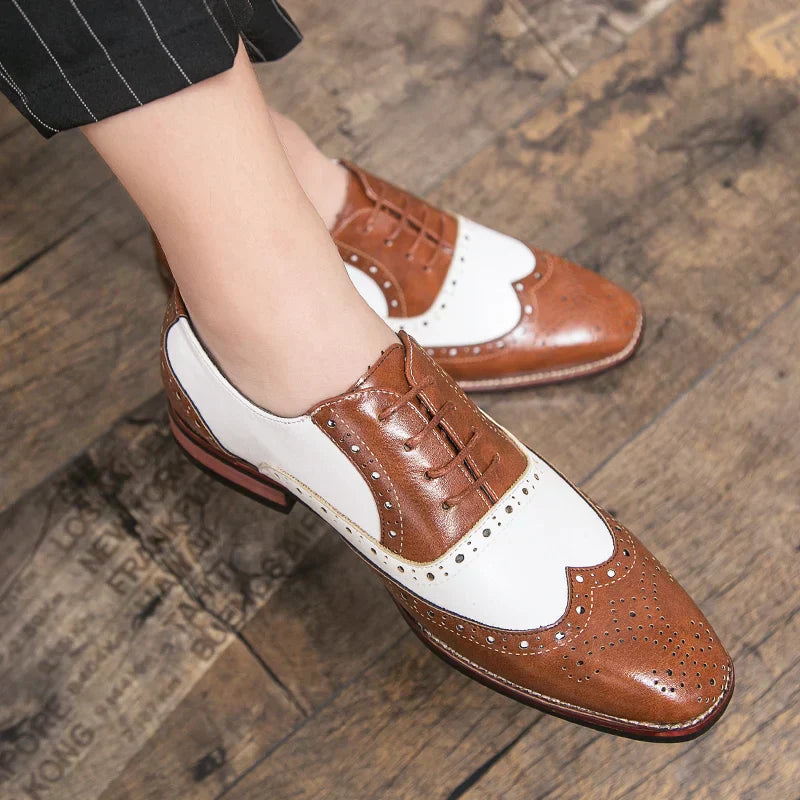 Luxuriöse Herrenschuhe Brogue Schnürschuhe, lässiger britischer Stil, Oxford-Stil mit Kontrastfarben fürs Büro
