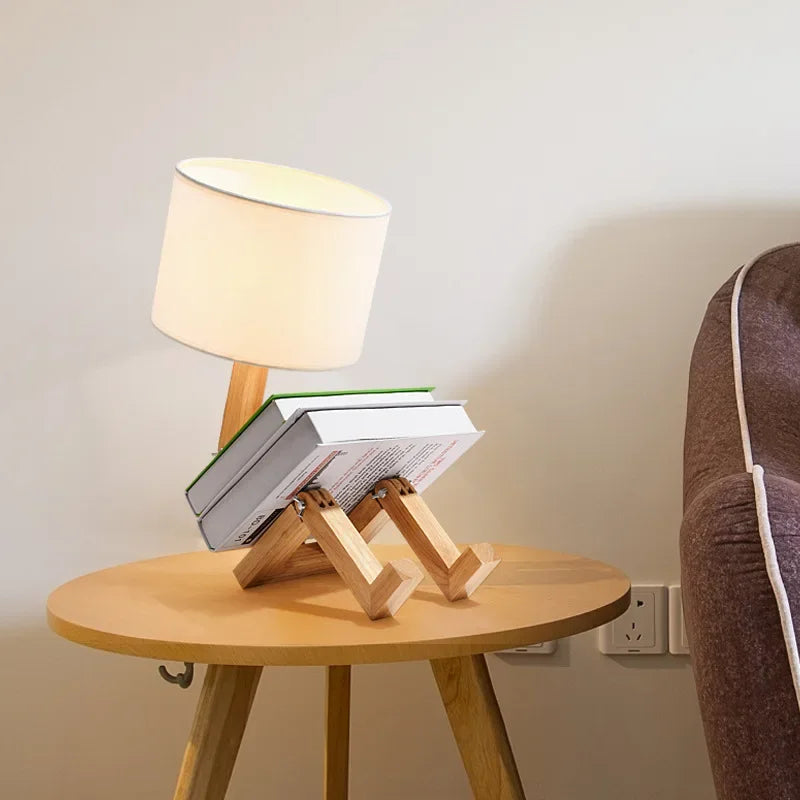 Holztischlampe mit Buchhalter - RutanFlex | Karnz