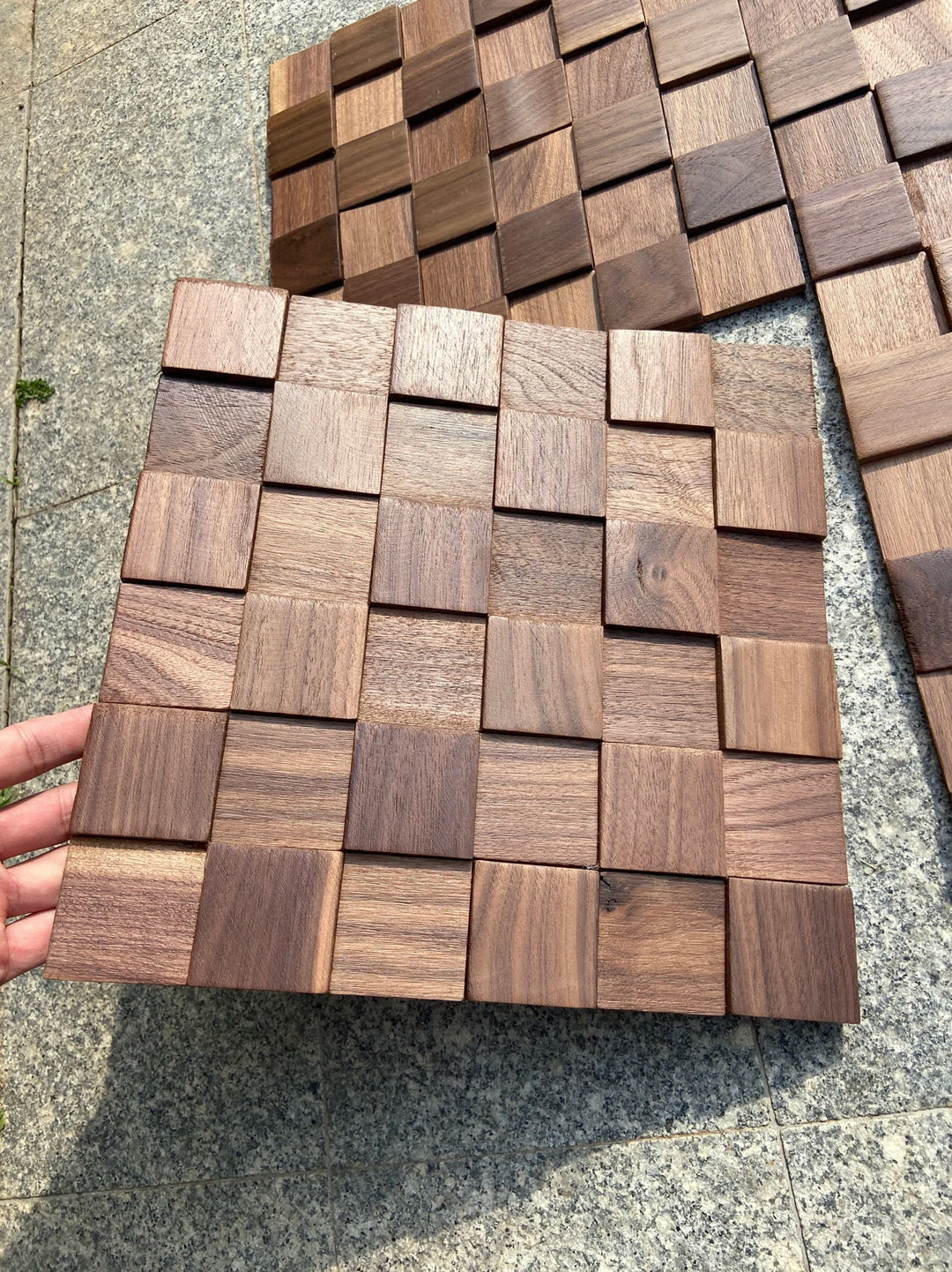 Karnz | Mosaikwandpaneele Massivholz und schallabsorbierende Dekoration
