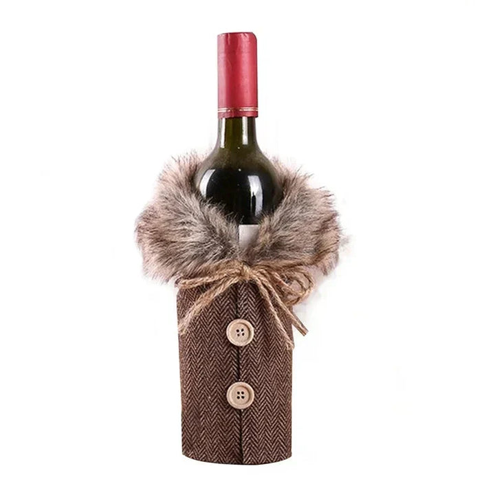 Weihnachtliche Flaschenhülle mit Fellkragen – Festliche Hülle für Weinflaschen, Wichtel-Deko für Weihnachten, Perfekt als Geschenkverpackung | Karnz