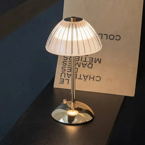 Nordische LED Tischleuchte – Dimmbar, Modernes Design für Wohnzimmer & Schlafzimmer | Karnz