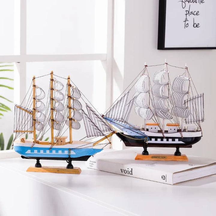 Karnz | Royaleva Nordic Holz Segelboot Skulptur - LED beleuchtetes Dekorstück, batteriebetrieben