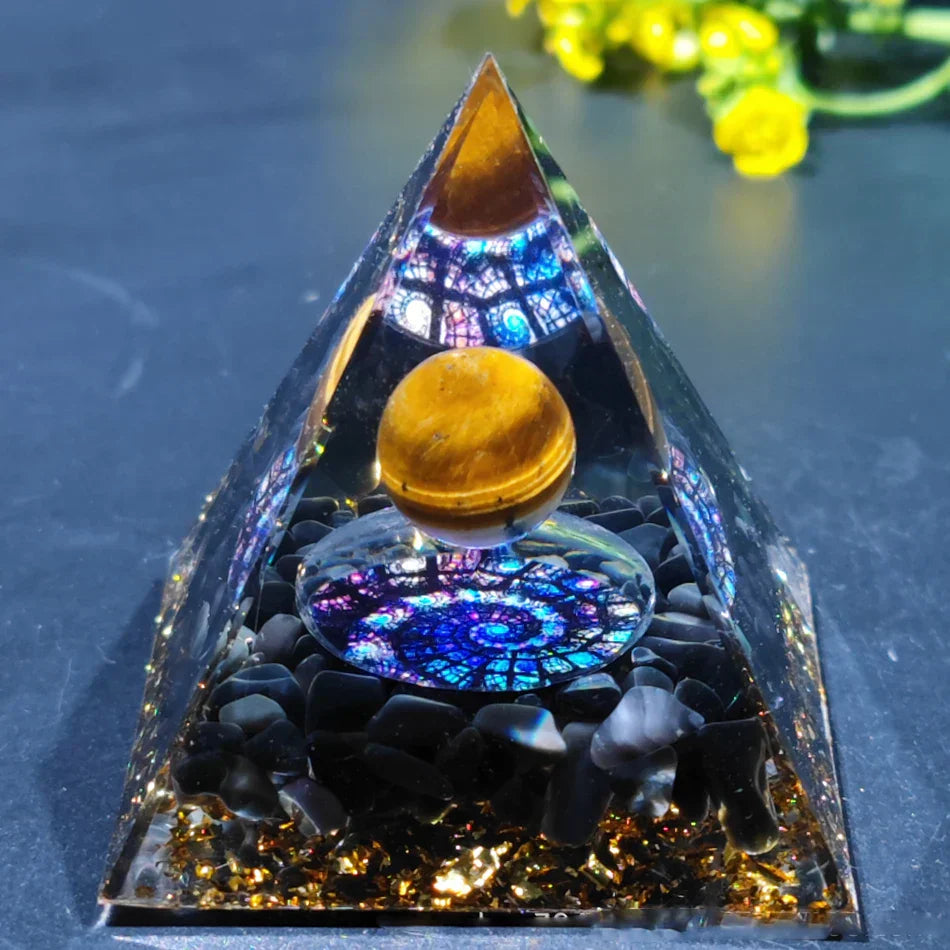 Orgonite-Pyramide mit Amethyst Pendel – Energie, Schutz und Dekoration | Karnz