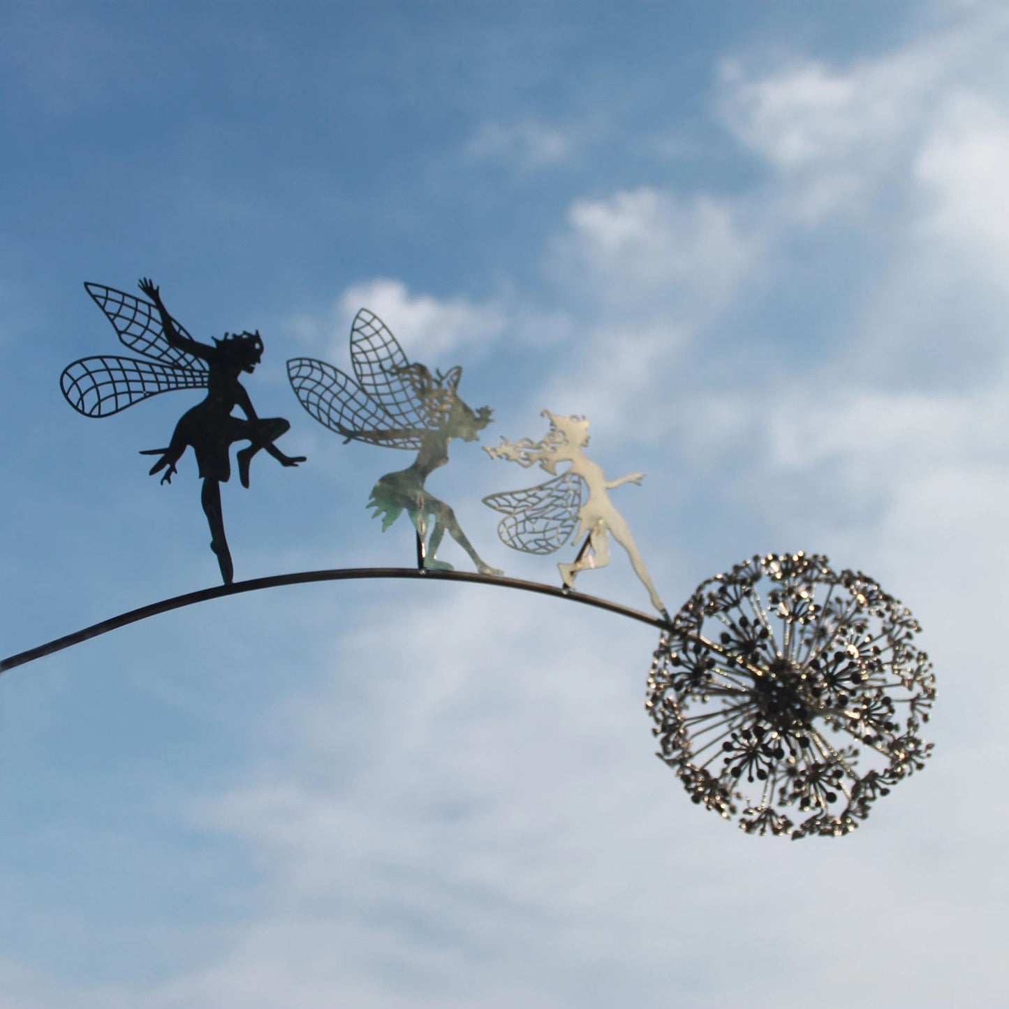 Feengartenskulptur | Detailreiche Metalldekoration für den Außenbereich