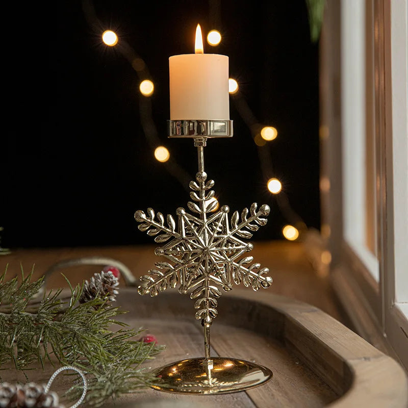 Weihnachtliche Kerzenhalter - Stern- und Tannenbaum-Design für festliche Dekoration | Karnz