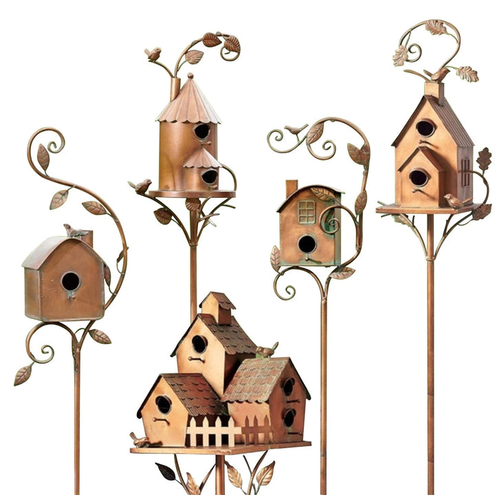 Karnz | Metall Kunst Vogelhaus auf Gartenstecker - FeatherNest