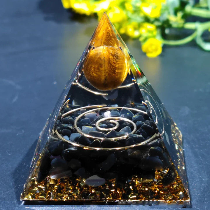 Orgonite-Pyramide mit Amethyst Pendel – Energie, Schutz und Dekoration | Karnz