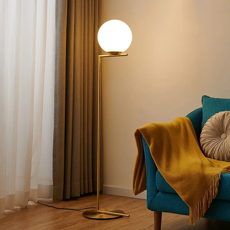 Karnz | Elegante Glaslampe mit subtiler Glut