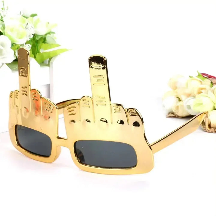 Bold Gold Mittel Finger Party Sonnenbrille | Karnz