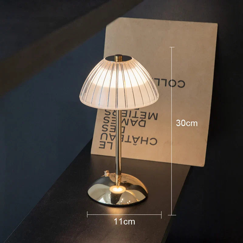 Nordische LED Tischleuchte – Dimmbar, Modernes Design für Wohnzimmer & Schlafzimmer | Karnz
