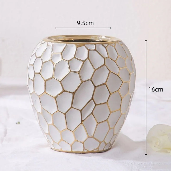 Karnz | Elegante Keramikvase mit goldenen Akzenten
