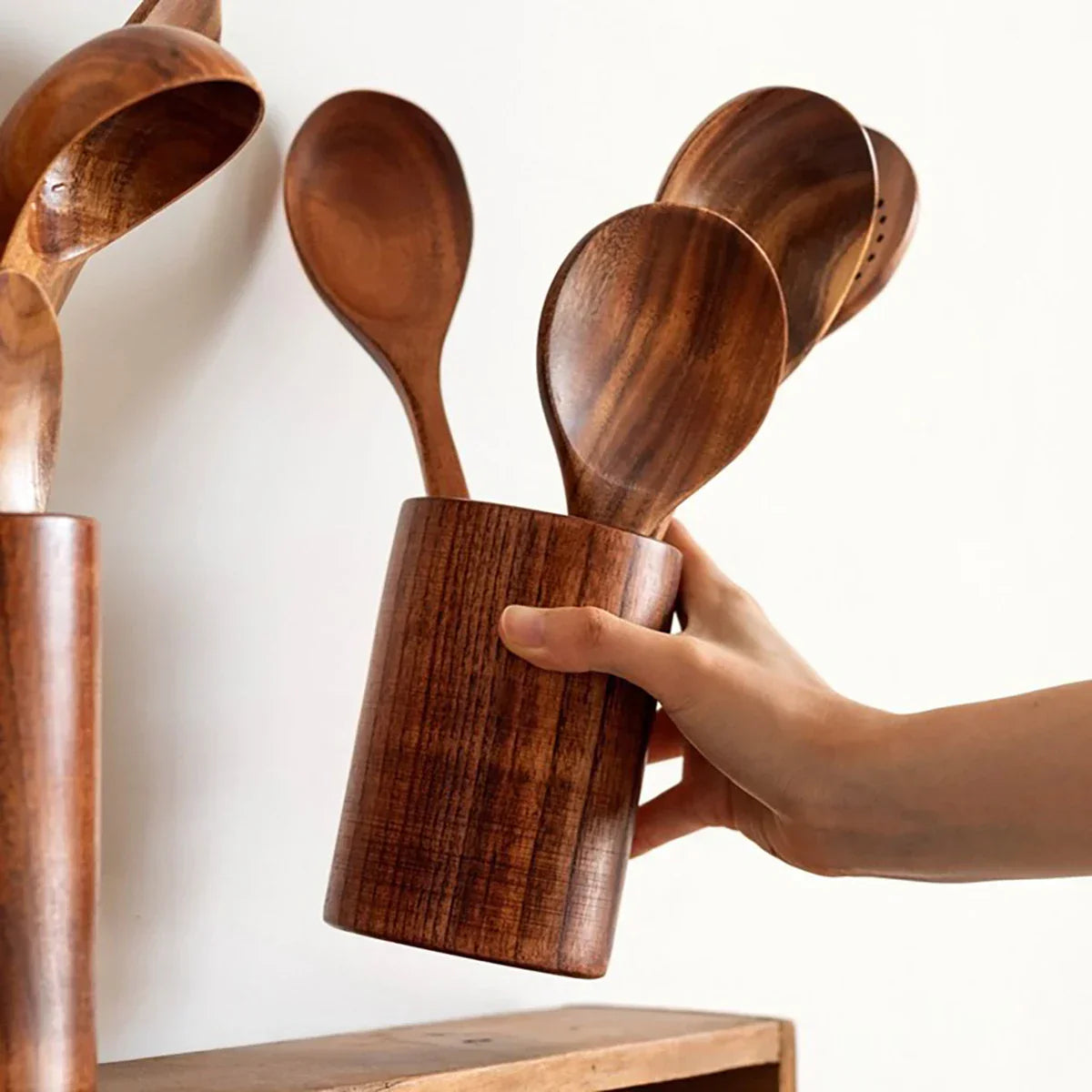 EcoWood – Luxuriöses Kochgeschirrset aus Holz mit Aufbewahrungseimer Karnz