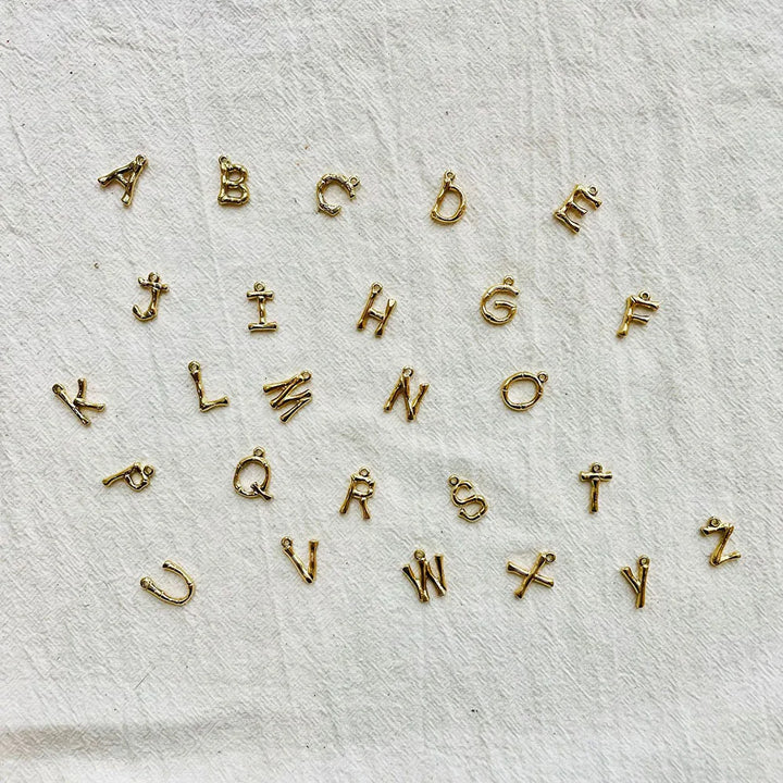 Karnz | Personalisierte Sommer Muschel Buchstaben Anfangszeichen Halskette