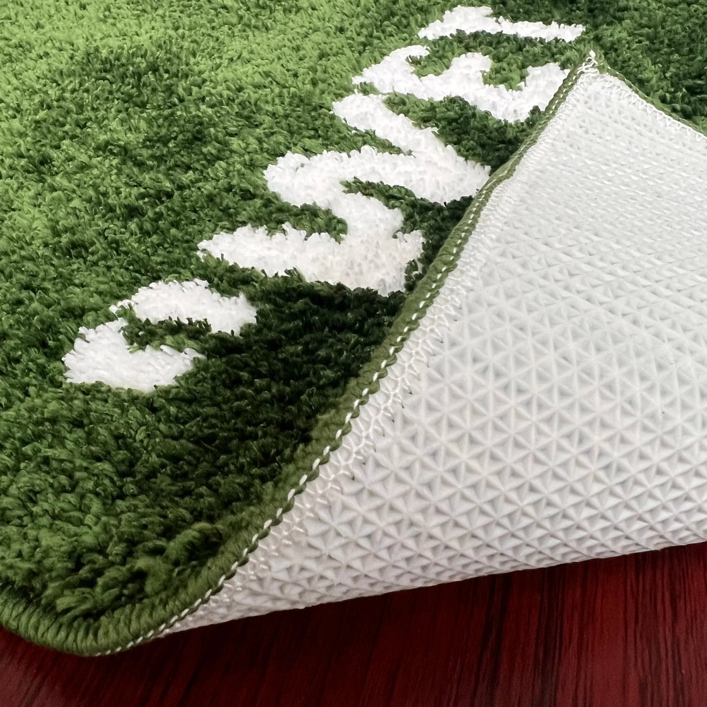 FreshLawn Comfort Mat – Trendige "Wet Grass"-Fußmatte in Grün mit Weichem Plüsch | Karnz