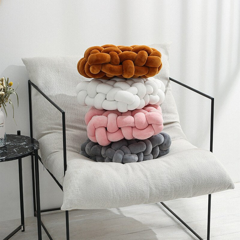 Knotted Ball Dekokissen | Karnz