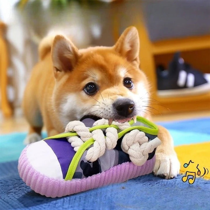 Robustes Hundespielzeug Sneaker mit Seil und Quietscherfunktion Karnz