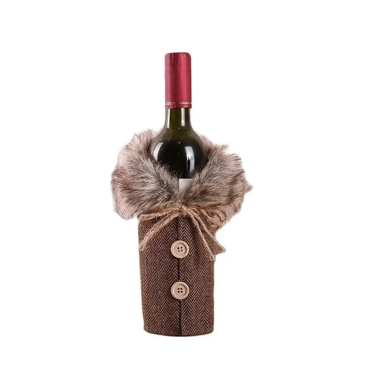 Weihnachtliche Flaschenhülle mit Fellkragen – Festliche Hülle für Weinflaschen, Wichtel-Deko für Weihnachten, Perfekt als Geschenkverpackung | Karnz