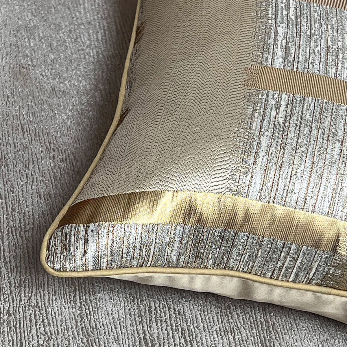 Glänzende Goldene Silber Streifen Jacquard Kissenbezüge 45x45cm Kissenbezüge Quadratischer Bezug Für Sofa Wurfkissen Licht Luxus Nordic Wohnkultur | Karnz