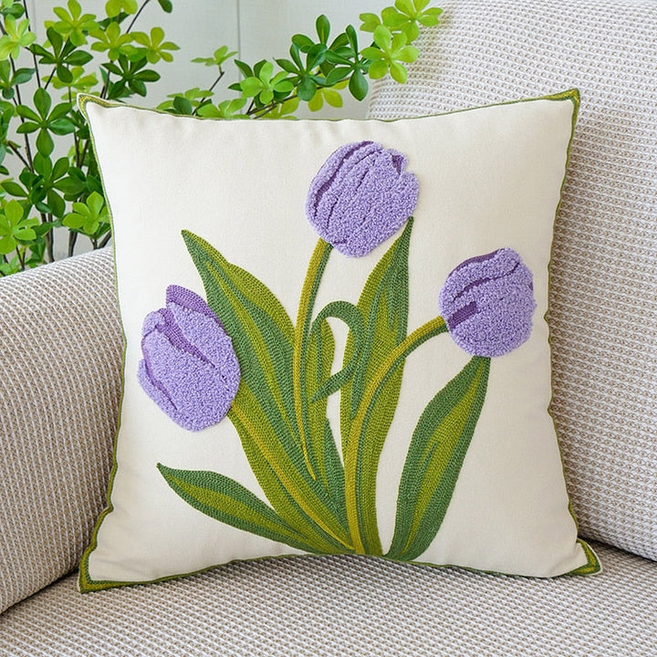 Bestickter Tulpenkissenbezug