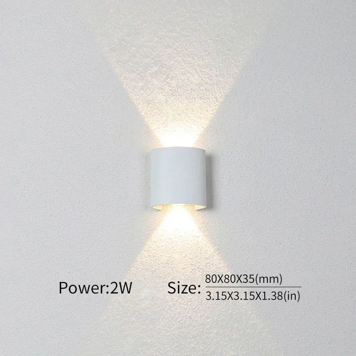 Moderne Beleuchtung, Innen- oder Außenbereich: Die vielseitige LED-Wandleuchte