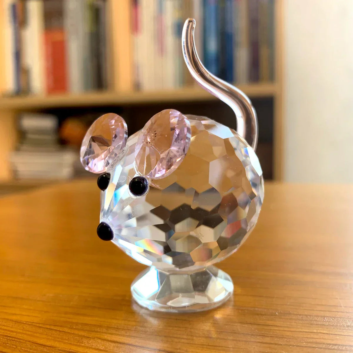 Superniedliche Tierkristallkugelfiguren