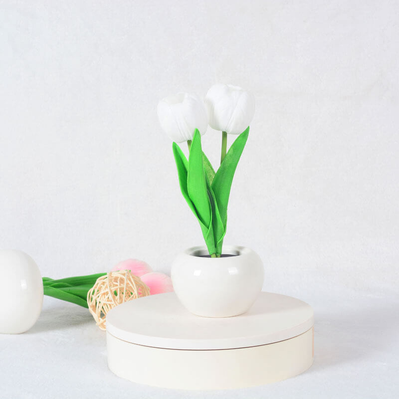 Moderne, kreative LED-Tischleuchte in Tulpen-Pfingstrosen-Optik