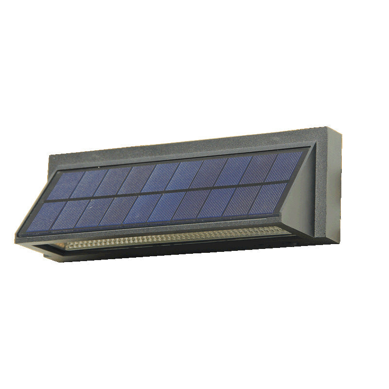 Wasserdichte, rechteckige LED-Wandleuchte für den Außenbereich mit Solarbetrieb, ideal für Terrasse und Garten.