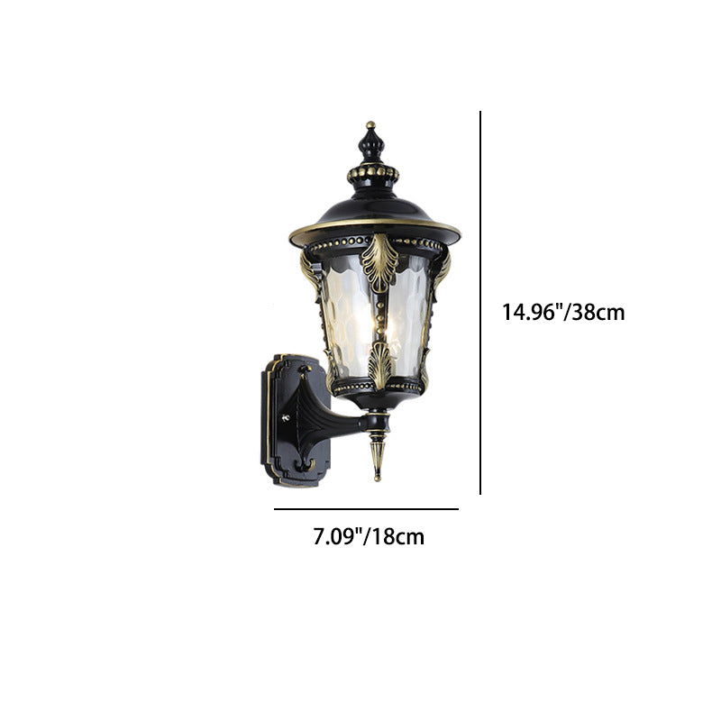 Traditionelle europäische wasserdichte viereckige spitzzylinder Aluminium Glas 1-Licht Außenwandlampe für den Garten | Karnz