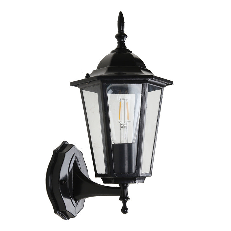 Sechseckige Wandleuchte mit Aluminiumrahmen, mattiertem Glas und einer Lichtquelle für den Außenbereich, geeignet für den Garten