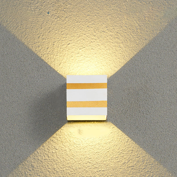 Outdoor Minimalistische Quadratische Würfel Aluminium Wasserdichte LED Wandlampe | Karnz