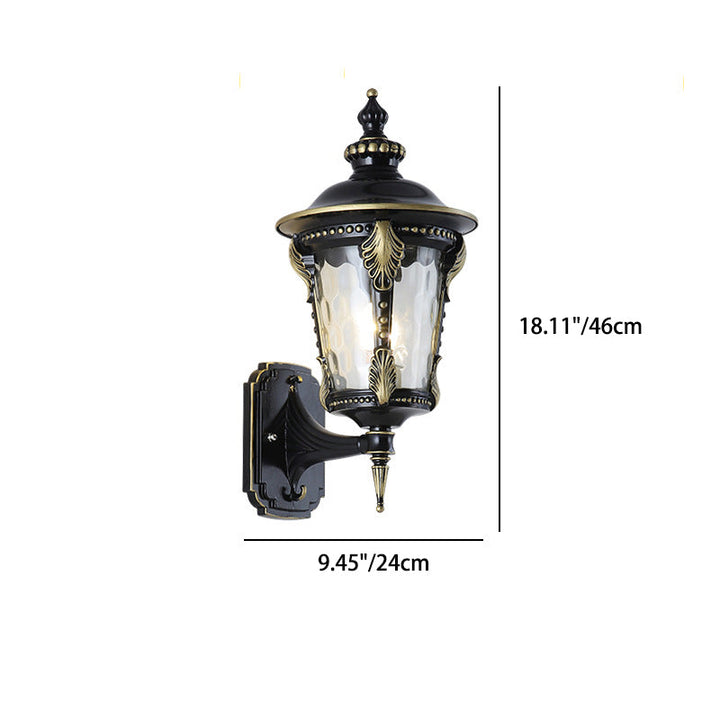 Traditionelle europäische wasserdichte viereckige spitzzylinder Aluminium Glas 1-Licht Außenwandlampe für den Garten | Karnz