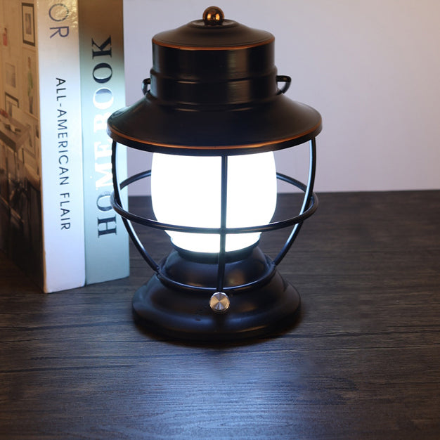 Traditionelles Bauernhaus Wasserdichte Wiederaufladbare Eisen Acryl Zylinder LED Tischlampe Für Unterhaltungsraum | Karnz