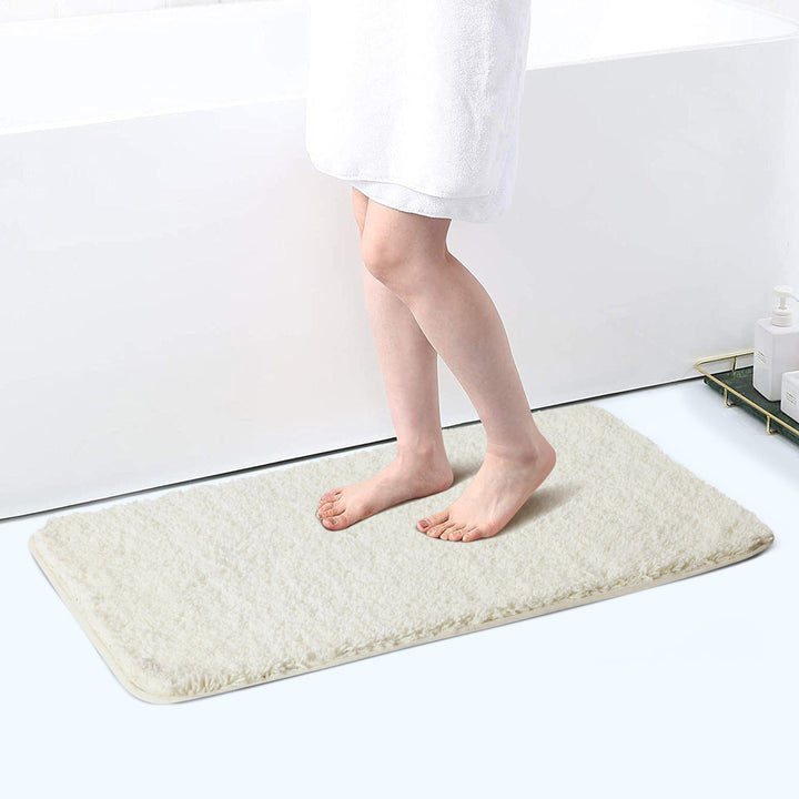PlushHaven Badematte – Ultraweiche, rutschfeste Mikrofasermatte mit schneller Wasseraufnahme