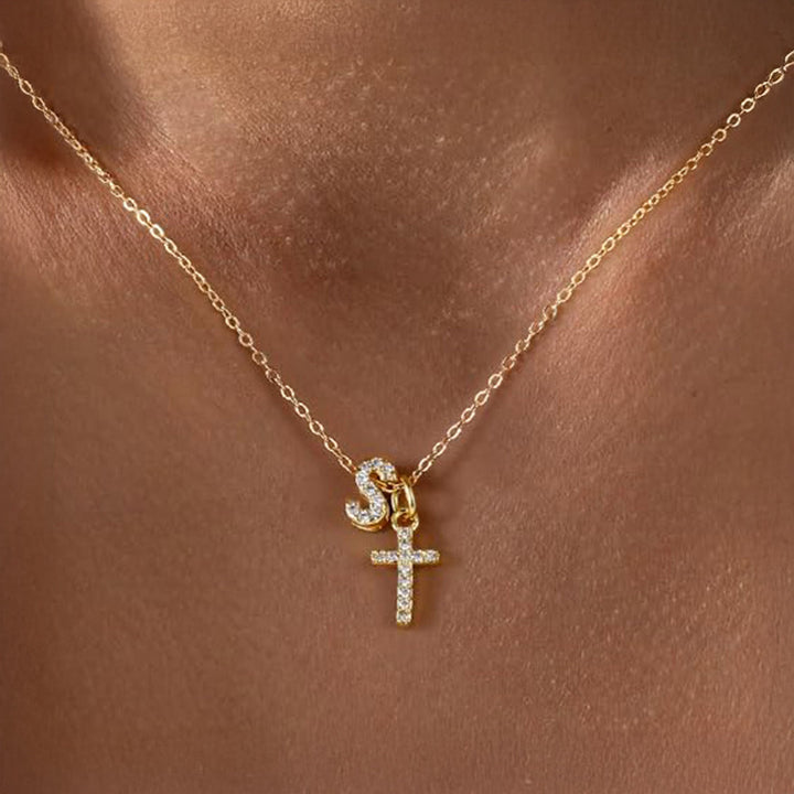 Karnz | Zarte Diamant Initial & Kreuz Halskette