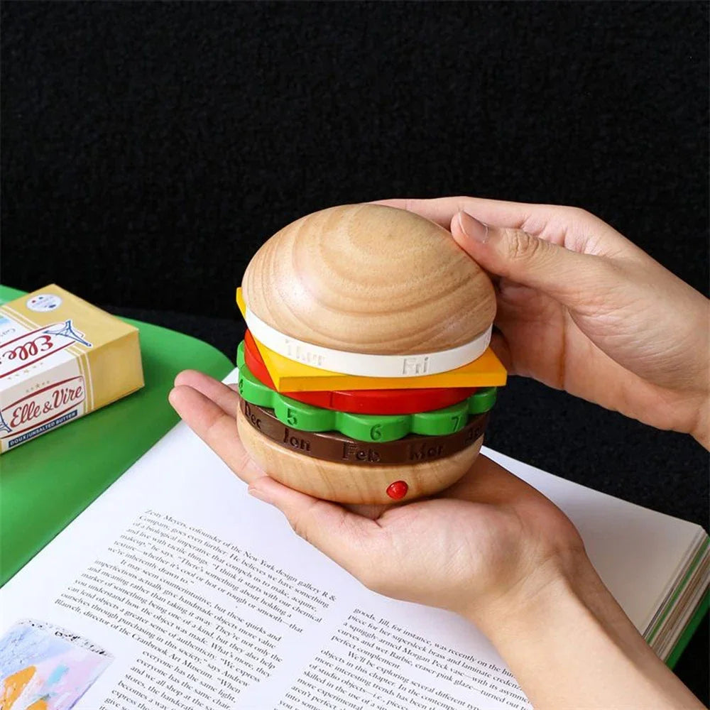 Rotierender Holz-Hamburger Dekorationskalender | Karnz