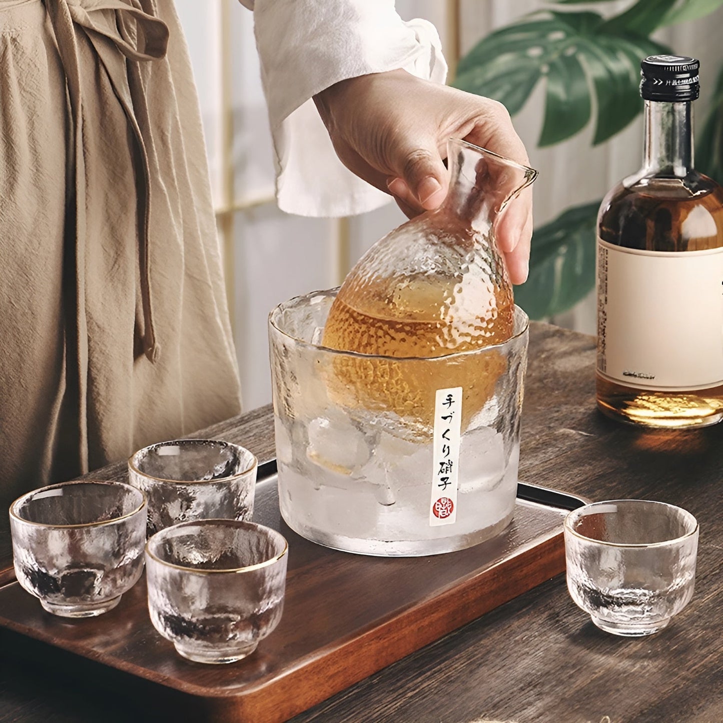 Japanischer Sake Satz aus Glas – Elegante Karaffe mit Bechern | Perfekt für Wein, Whisky & Likör | Karnz