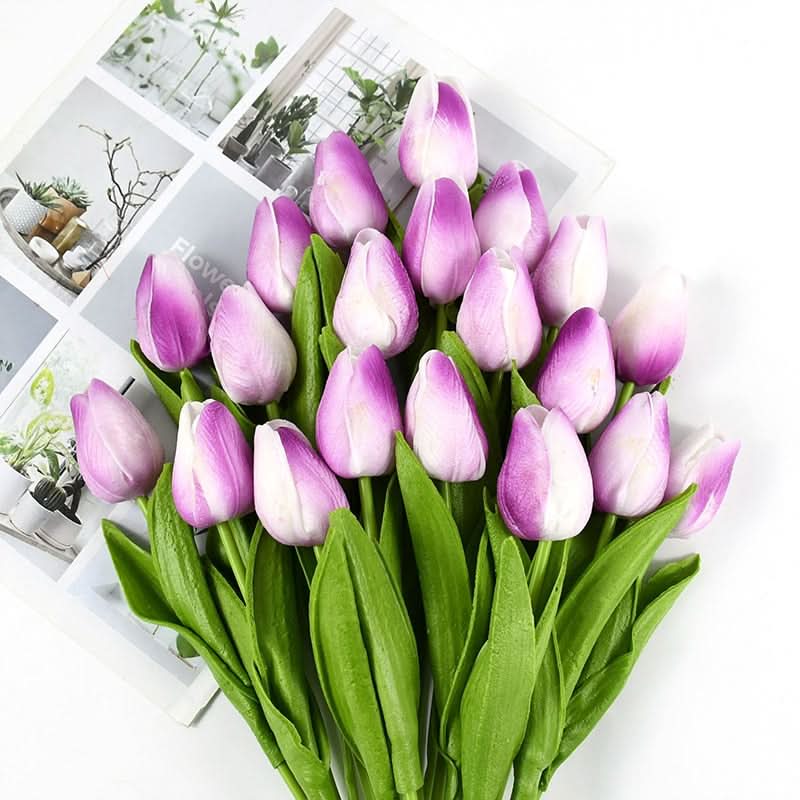 Künstlicher Tulpenstrauß mit realistisch wirkenden Blüten
