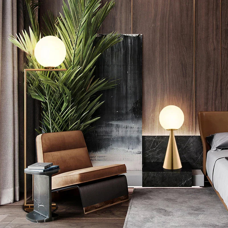 Karnz | Elegante Glaslampe mit subtiler Glut