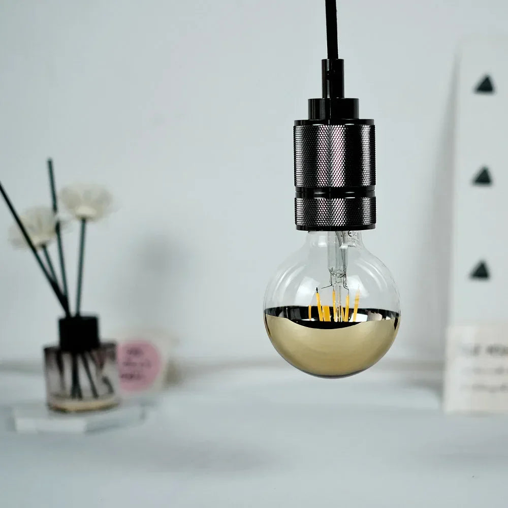 Vintage LED Glühbirne – Retro Tischleuchte mit Holzsockel | Karnz