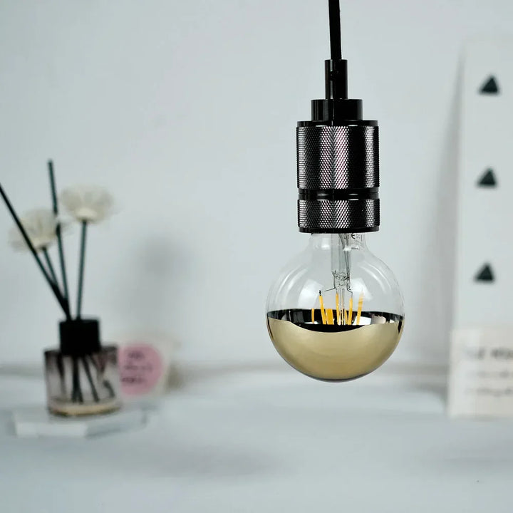 Vintage LED Glühbirne – Retro Tischleuchte mit Holzsockel | Karnz