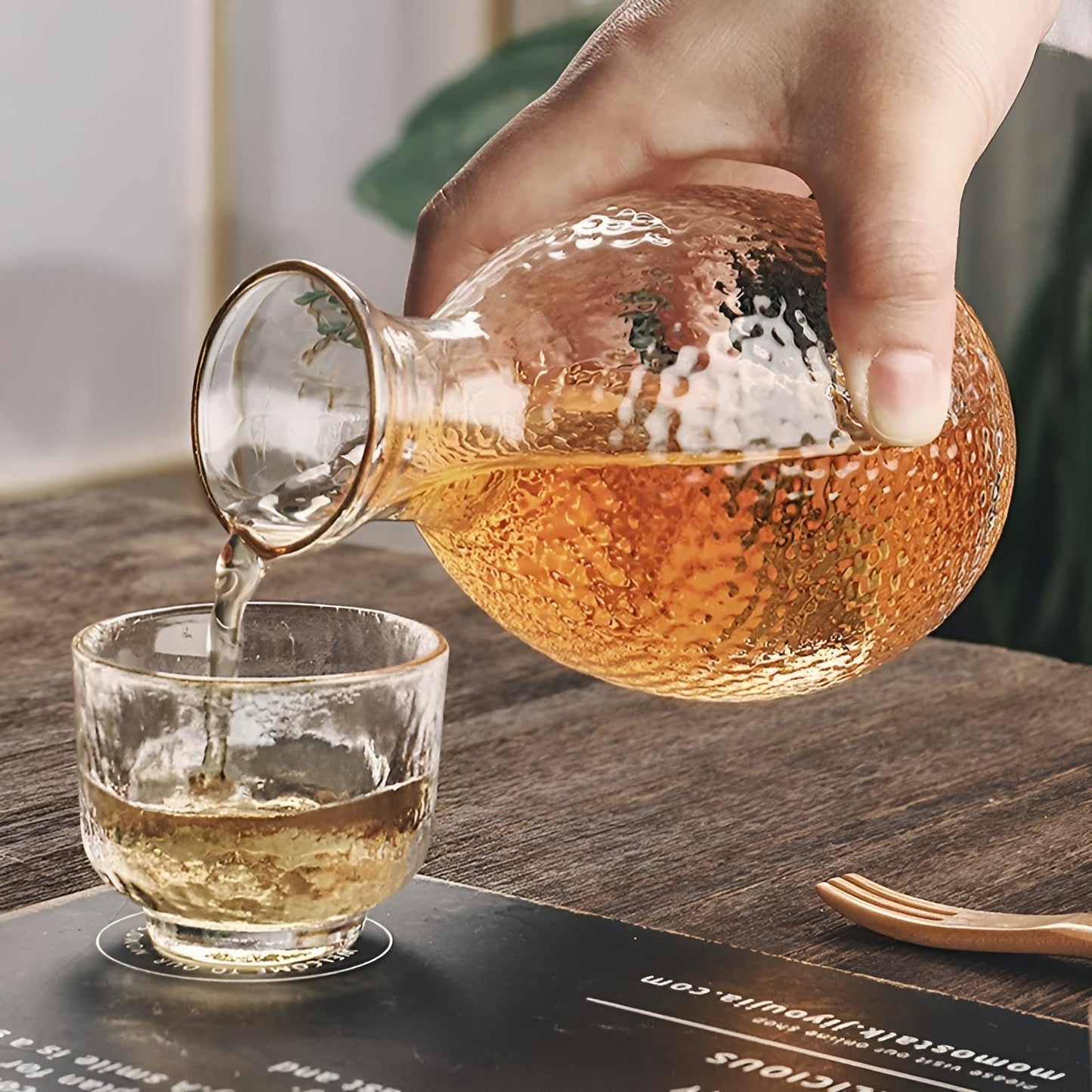Japanischer Sake Satz aus Glas – Elegante Karaffe mit Bechern | Perfekt für Wein, Whisky & Likör | Karnz