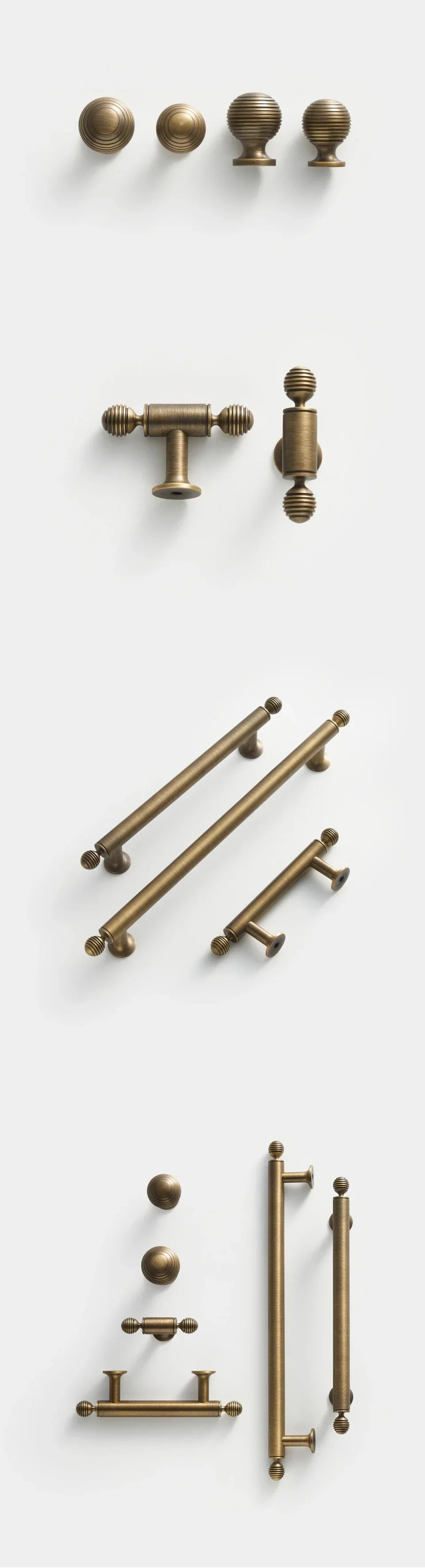 BrassElegance Massivmessing Antik T-Griff Karnz