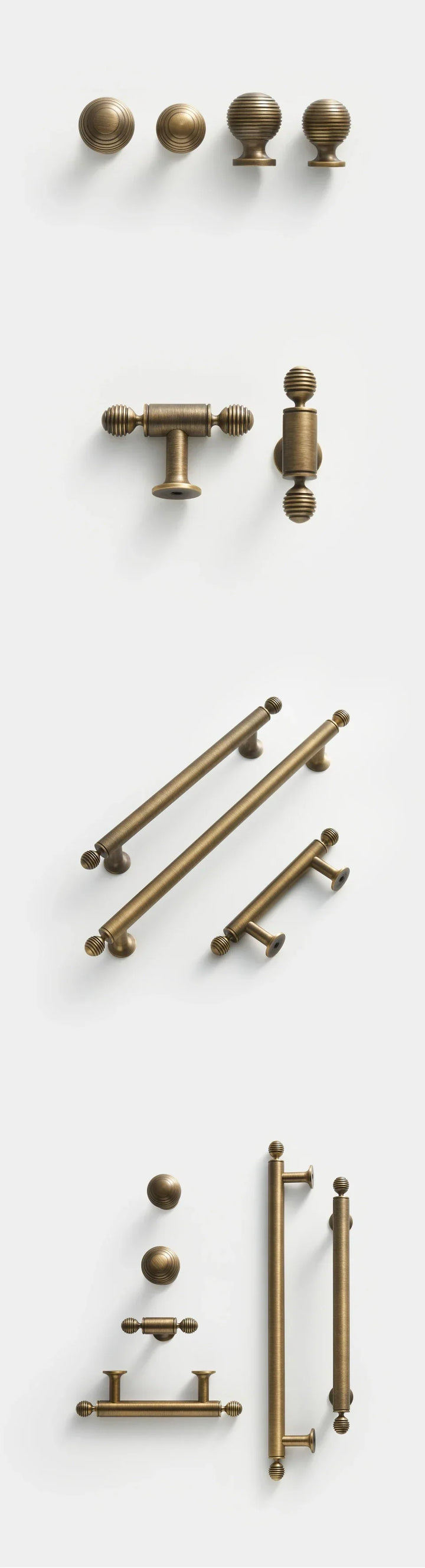 BrassElegance Massivmessing Antik T-Griff Karnz